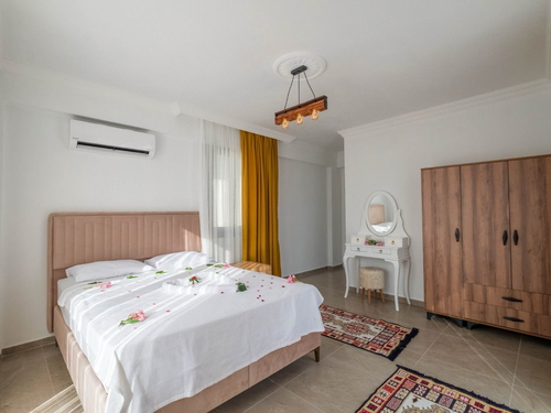  gece  -  Kasım
  | Fethiye Seydikemer'de Doğa Manzaralı 4 Kişilik Villa: Aileler ve Balayı Çiftleri İçin İdeal